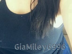 GiaMiley6996