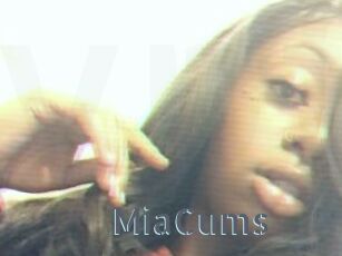 MiaCums