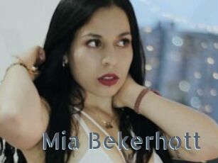 Mia_Bekerhott