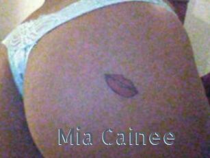 Mia_Cainee