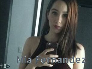 Mia_Fernandez
