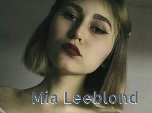 Mia_Leeblond