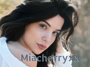 Miacherryxx