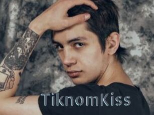 TiknomKiss